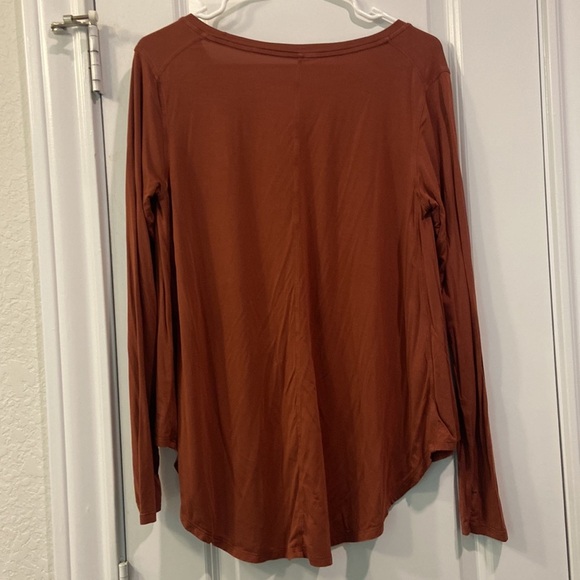 Lululemon - Up for Downtime - long sleeve shirt top - Picture 5 of 6